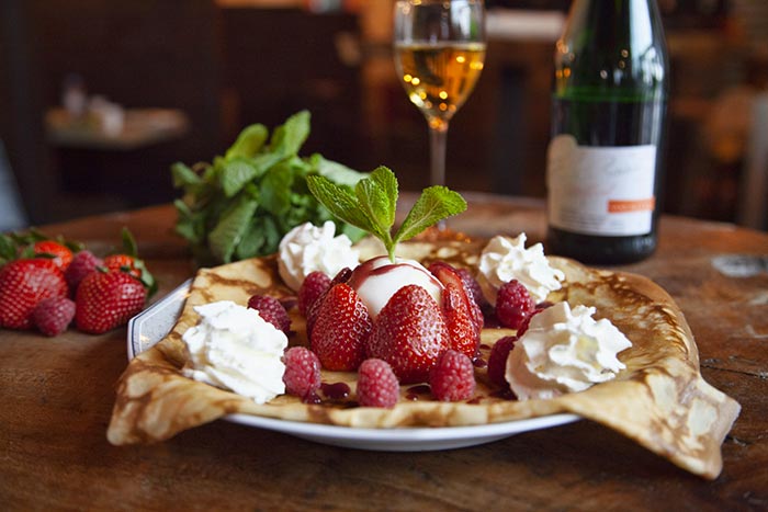 Crêpe Fraise - Le Paris Bretagne Jeddah